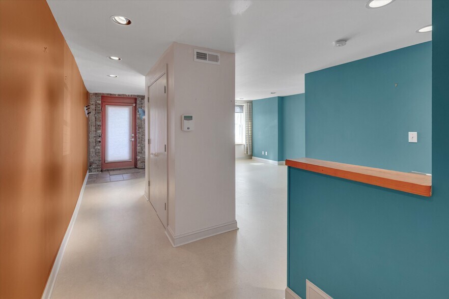 More Photos Of 329 W Main St, Durham Office For Lease