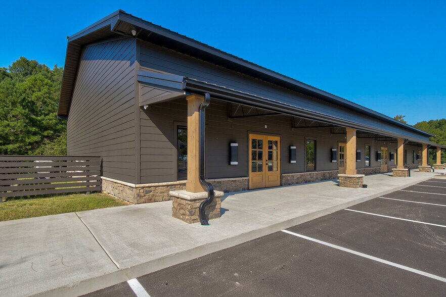 More Photos Of 120 Brookside Pky, Lexington Medical For Lease