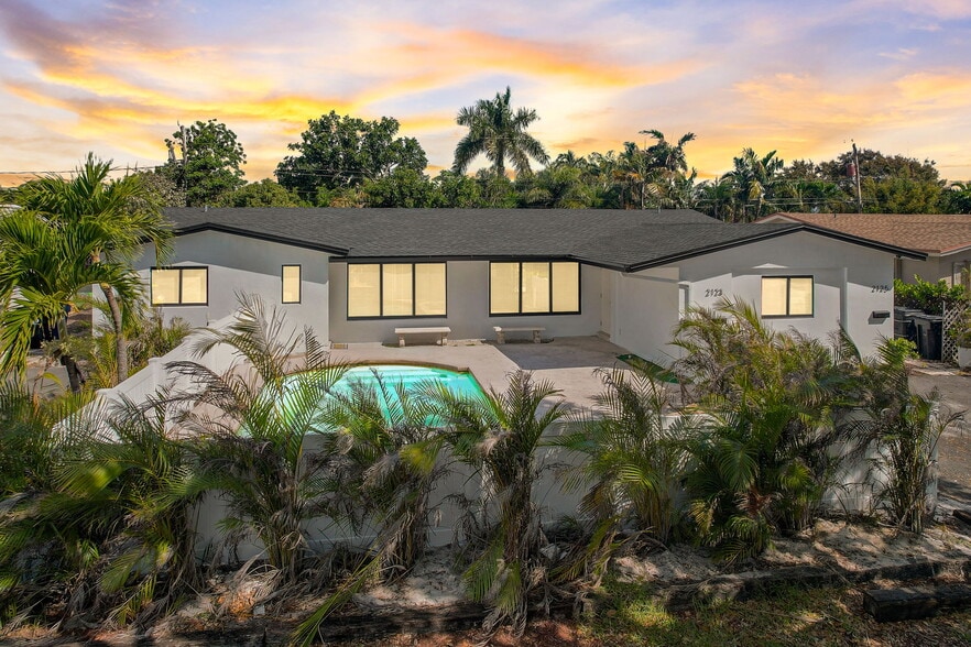 More Photos Of 2121 NE 51st Ct, Fort Lauderdale Apartments For Sale