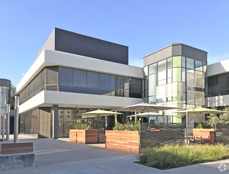 More Photos Of 10050 N Wolfe Rd, Cupertino Office For Lease