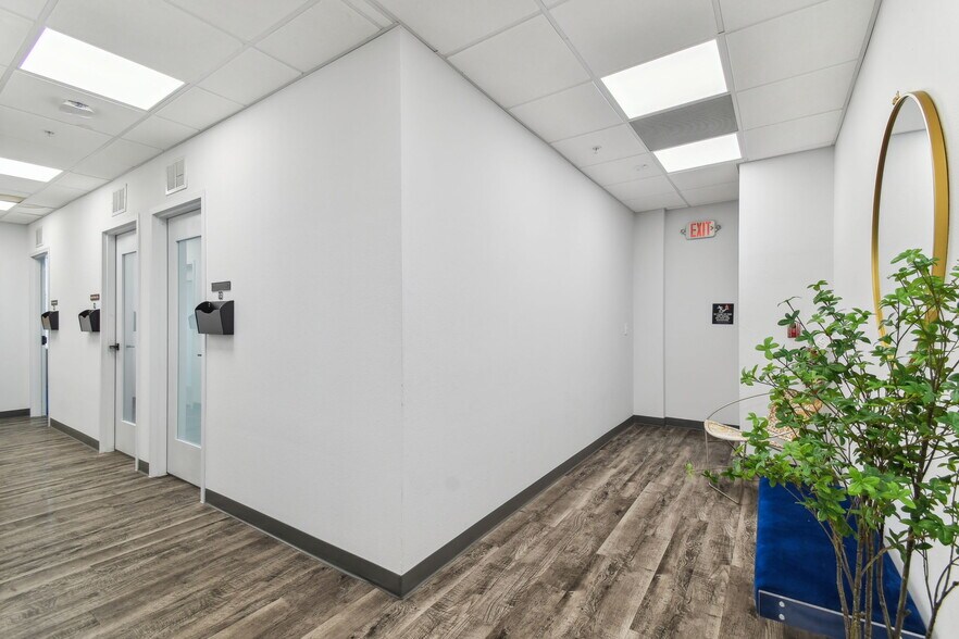 More Photos Of 1919 E 6th Ave, Tampa Office For Sale