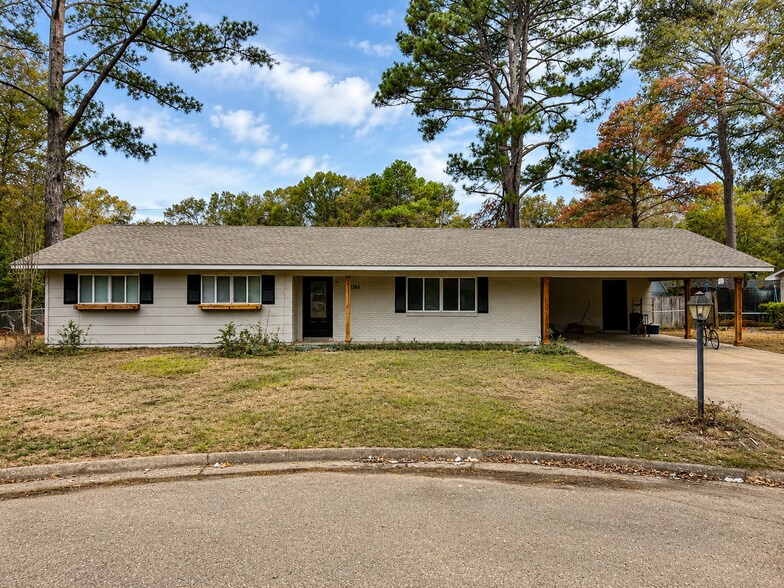 More Photos Of 260 S Canton Club Cir, Jackson Multifamily For Sale
