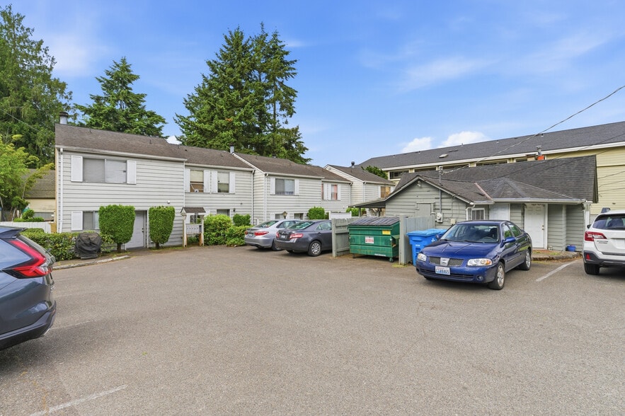 More Photos Of 1527 NE 150th St, Seattle Apartments For Sale