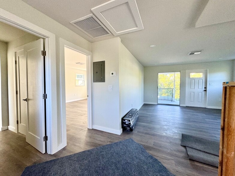 More Photos Of 803 Myrtle Ter, Naples Medical For Sale