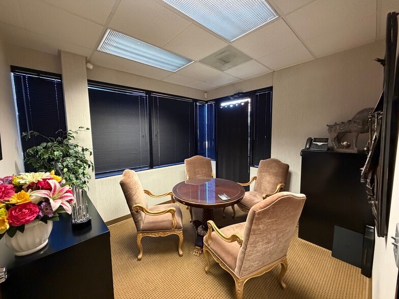 More Photos Of 23171-23173 La Cadena Dr, Laguna Hills Medical For Lease