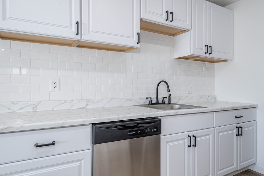 More Photos Of 4301 W Lilac Ave, Santa Ana Multifamily For Sale