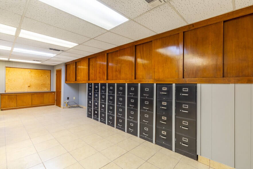 More Photos Of 2205 Clinton Dr, Galena Park Medical For Lease