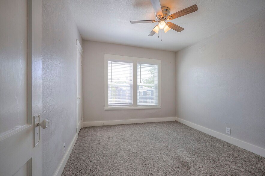 More Photos Of 4017-4023 Harrison St, Kansas City Apartments For Sale