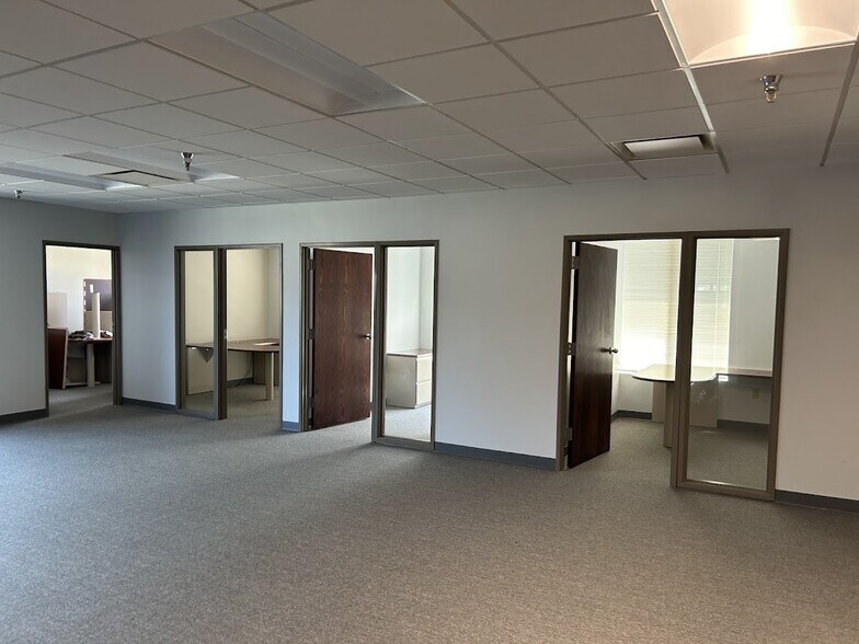 More Photos Of 103 Bradford Rd, Wexford Medical For Lease