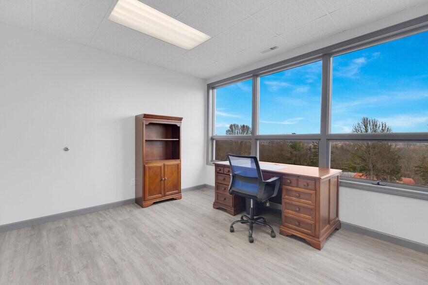 More Photos Of 75 Commerce Cir, Durham Service For Lease