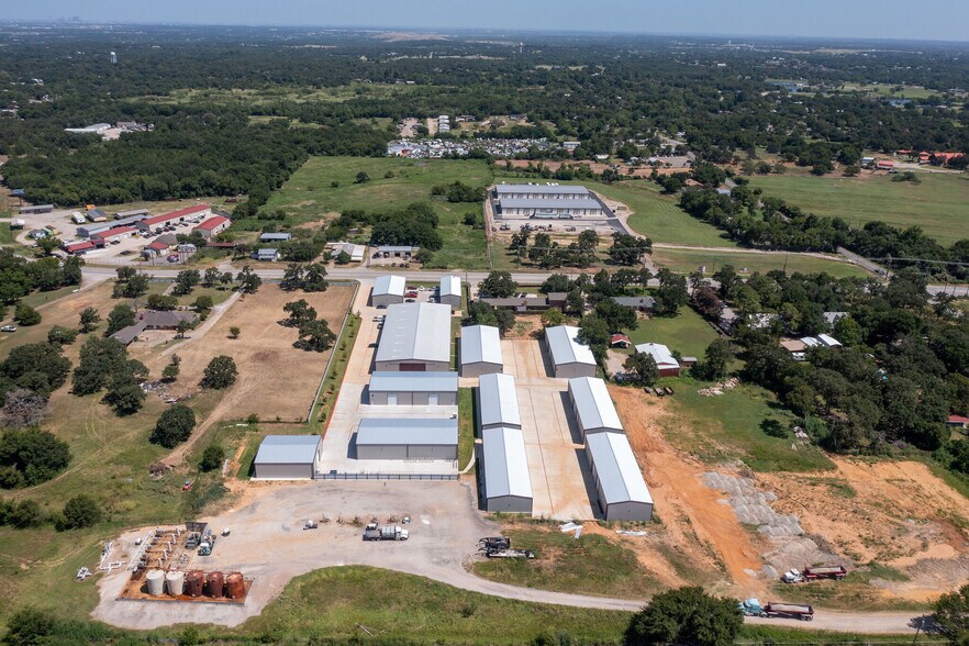 More Photos Of 5790 Rendon Bloodworth Rd, Fort Worth Industrial For Lease