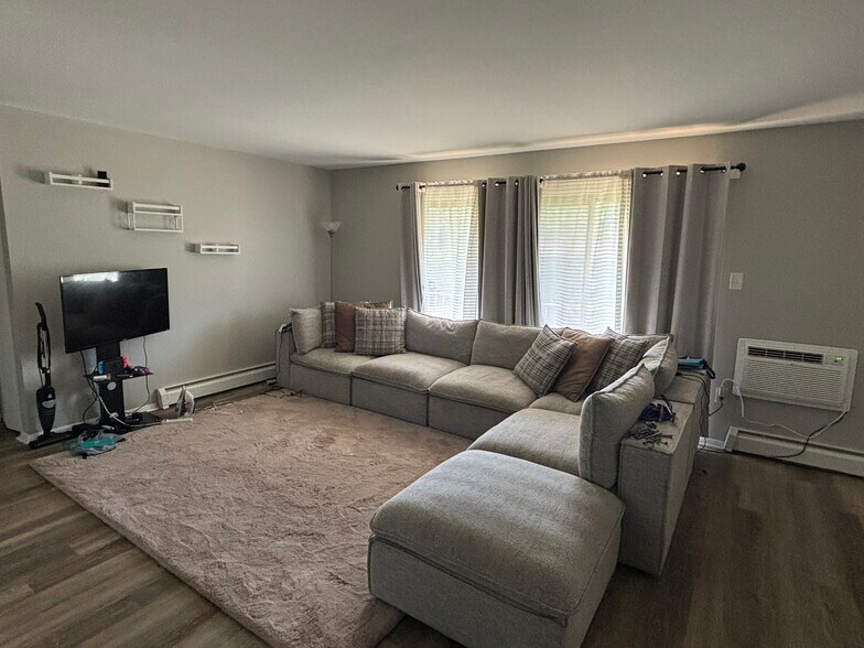 More Photos Of 3800 Elmerton Ave, Harrisburg Apartments For Sale