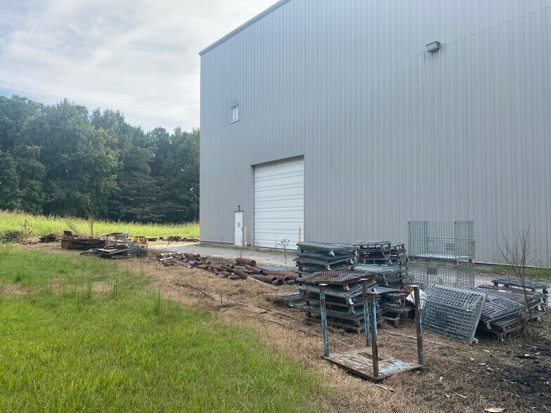 More Photos Of 1033 Cavalier Blvd, Chesapeake Manufacturing For Sale