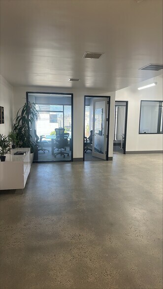 More Photos Of 11859 Wilshire Blvd, Los Angeles Medical For Lease