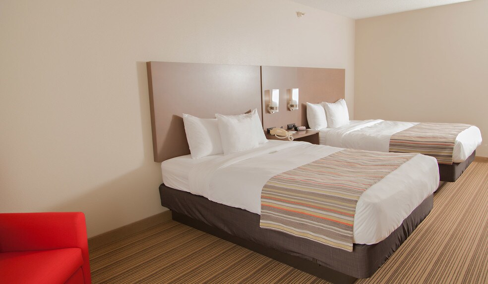 More Photos Of 1801 Cabelas Ln, Prairie Du Chien Hotel For Sale