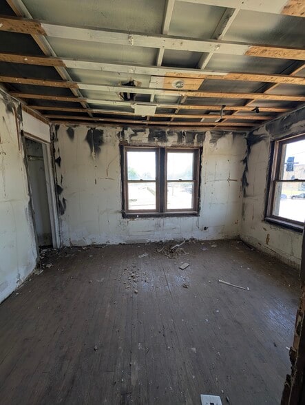 More Photos Of 101 N 7th St, Ponca City Multifamily For Sale