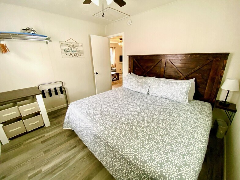 More Photos Of 1575 Tablerock Cir, Branson Hotel For Sale