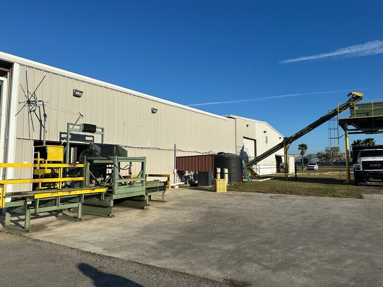 More Photos Of 2105 S Dock St, Palmetto Food Processing For Sale