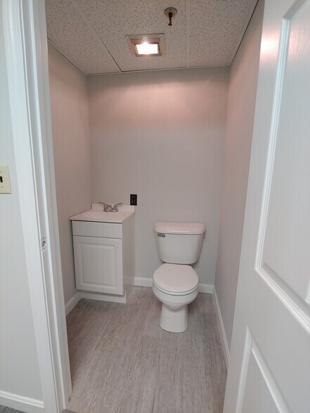 More Photos Of 330 Boston Rd, Billerica Medical For Sale