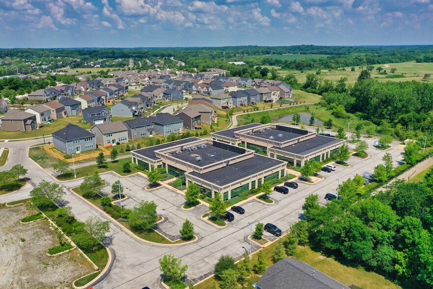 More Photos Of 320 Cardinal Dr, St Charles Medical For Lease