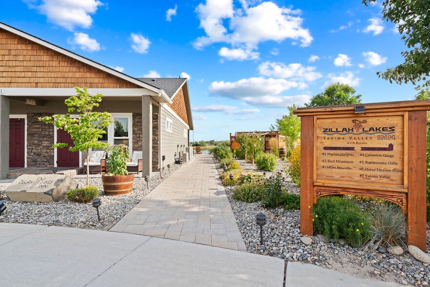 More Photos Of 701 Fountain Blvd, Zillah Hotel For Sale