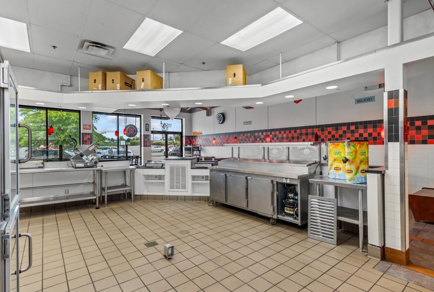 More Photos Of 11500 Midlothian Tpke, Richmond General Retail For Sale