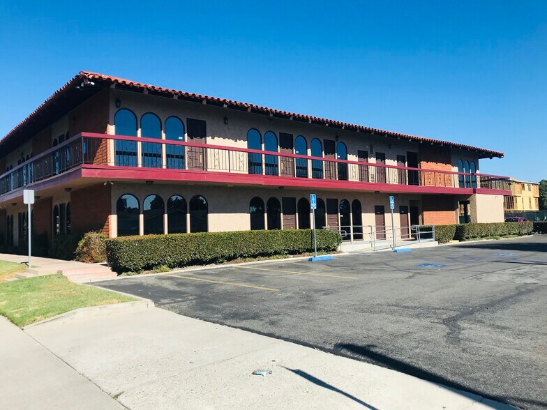 More Photos Of 17772 Irvine Blvd, Tustin Office For Lease