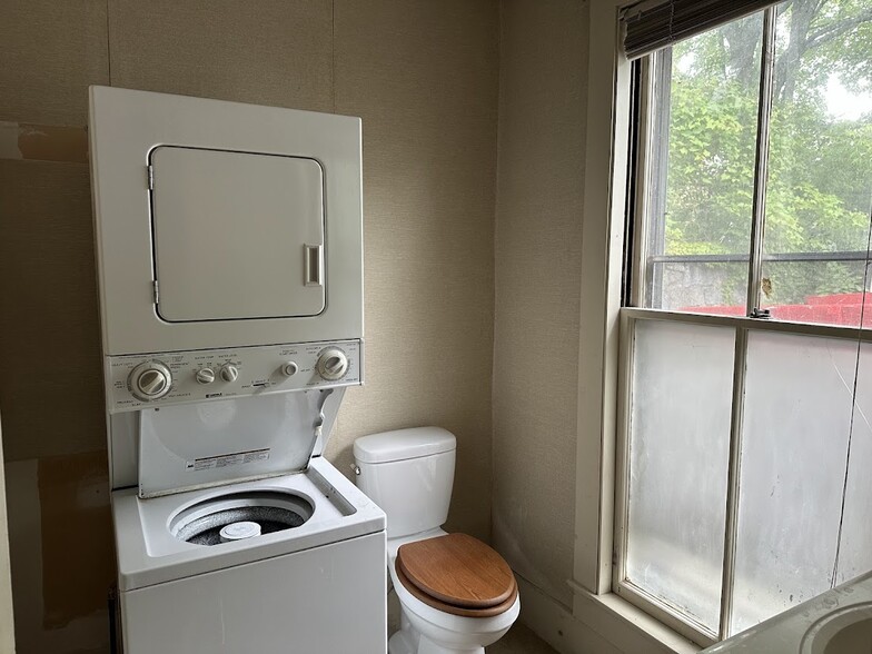 More Photos Of 8 Court St, Concord Office For Sale