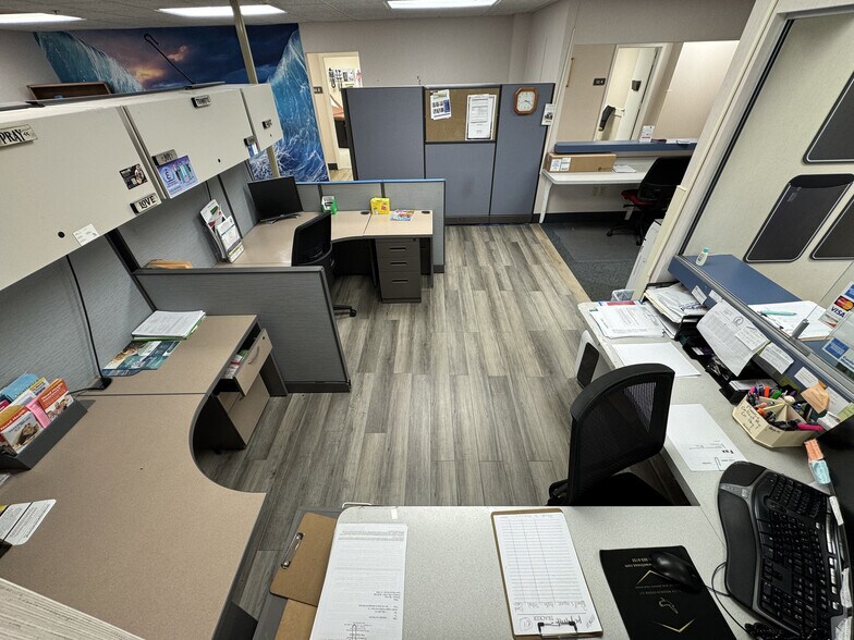 More Photos Of 560 Riverside Dr, Salisbury Medical For Sale
