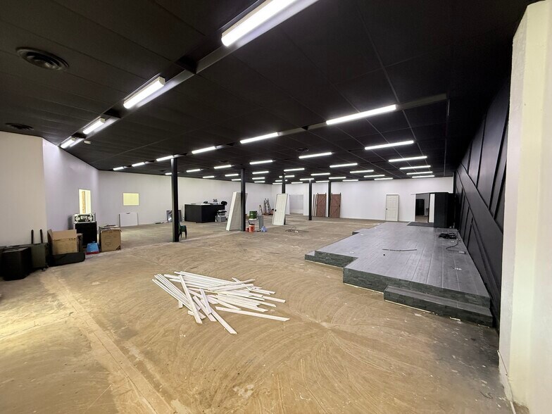 More Photos Of 2015 1st St, Selma Freestanding For Sale