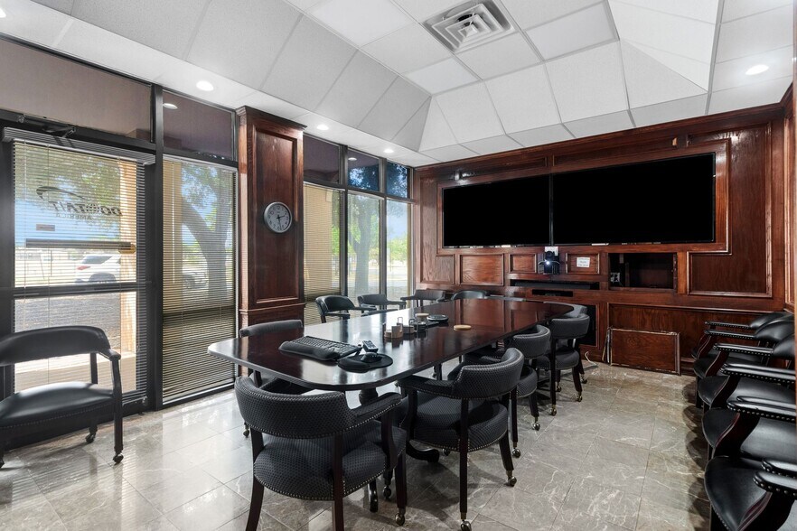 More Photos Of 16333 S Great Oaks Dr, Round Rock Medical For Lease