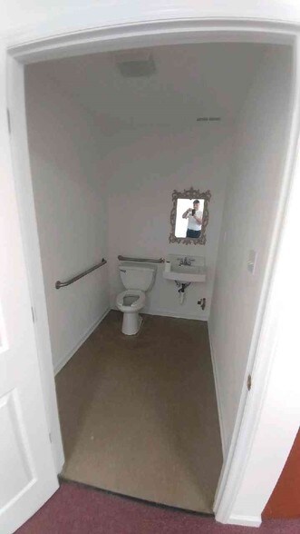 More Photos Of 3747 Matthews Indian Trail Rd, Stallings Warehouse For Lease