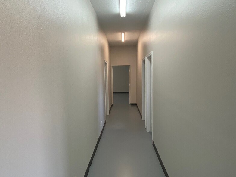 More Photos Of 24030 Tomball Pky, Tomball Distribution For Sale