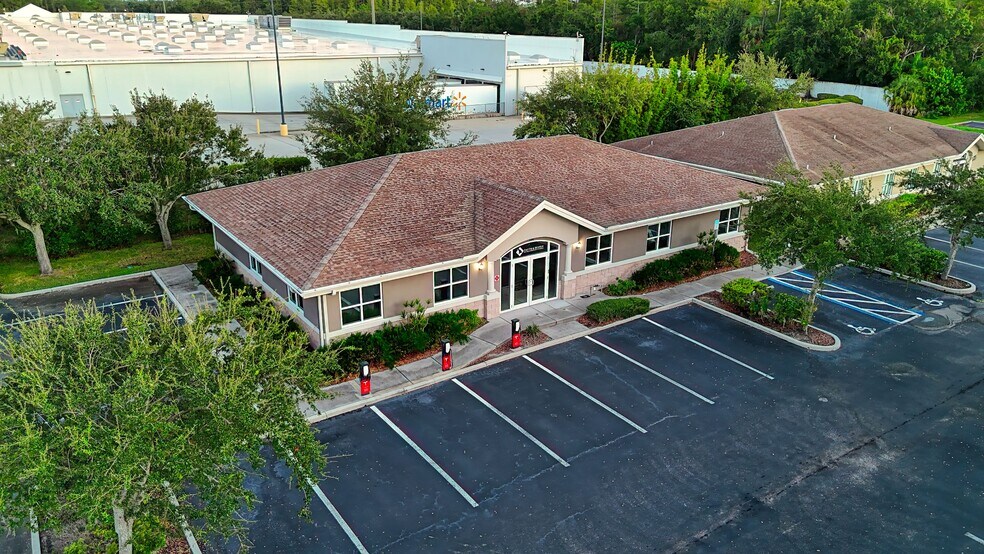More Photos Of 180 Pine Ave N, Oldsmar Office For Lease