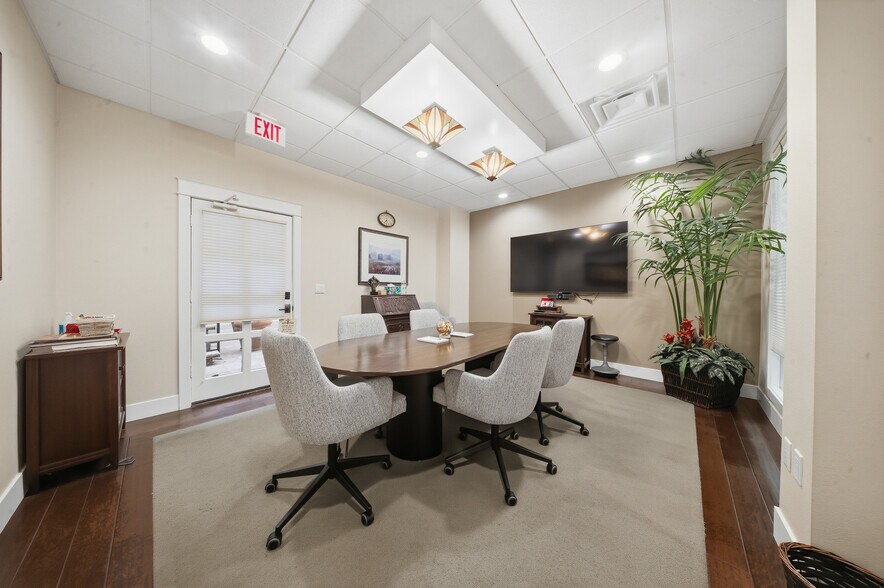 More Photos Of 5011 Argosy Ave, Huntington Beach Loft Creative Space For Sale