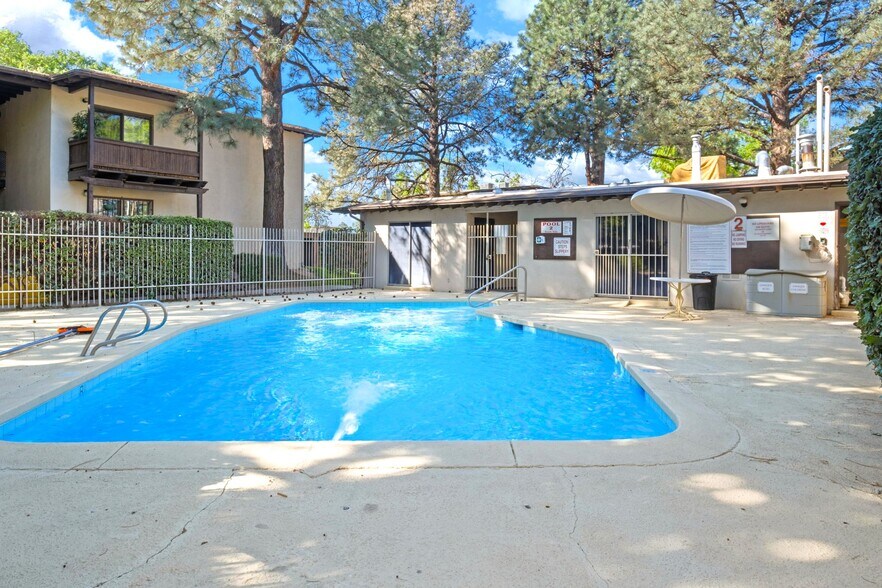 More Photos Of 1601 Pennsylvania St NE, Albuquerque Apartments For Sale
