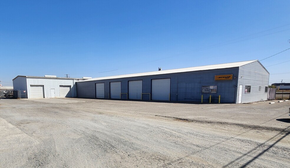 Primary Photo Of 6764 Avenue 304, Goshen Auto Repair For Lease