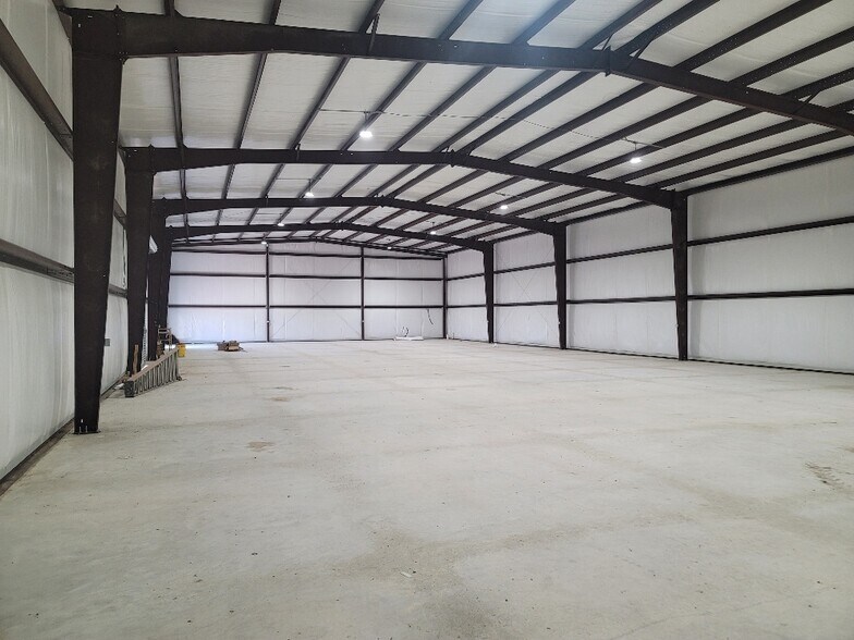 More Photos Of 601 Private Road 900, Hutto Unknown For Lease