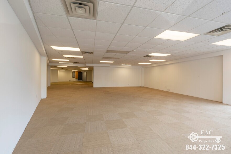 More Photos Of 48 Westport Ave, Norwalk Supermarket For Lease