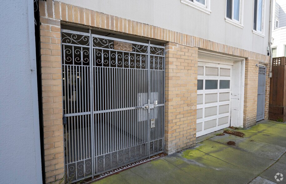 More Photos Of 2835 Anza St, San Francisco Apartments For Sale