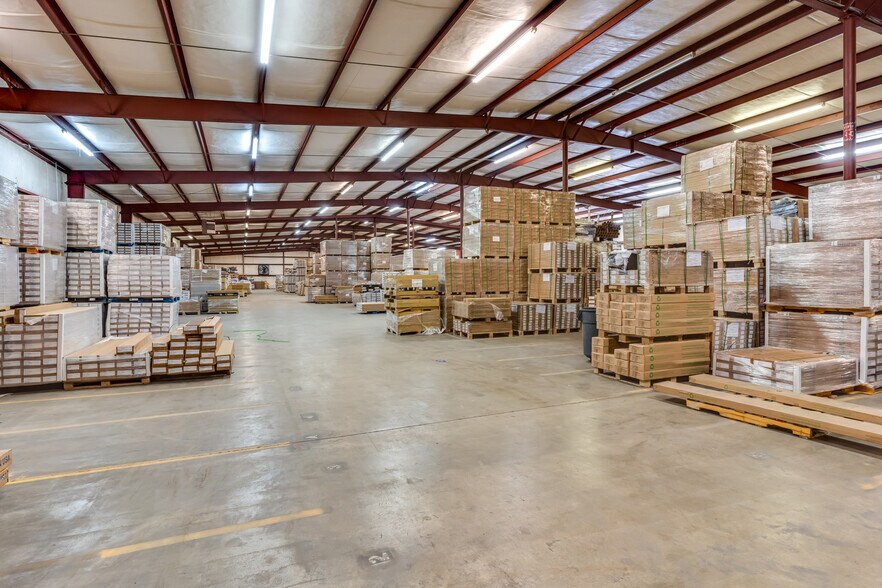 More Photos Of 520 Lovers Lane Rd, Calhoun Warehouse For Sale