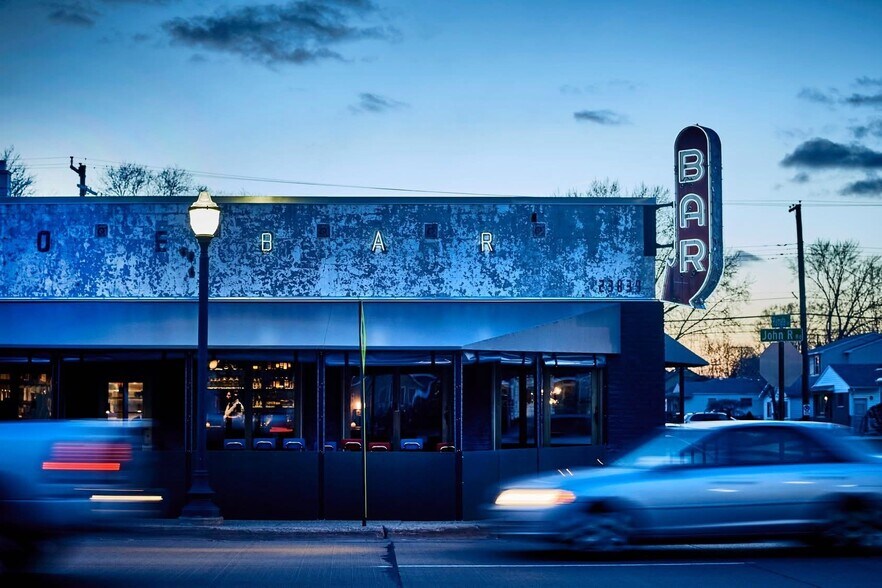 More Photos Of 23839 John R Rd, Hazel Park General Retail For Lease