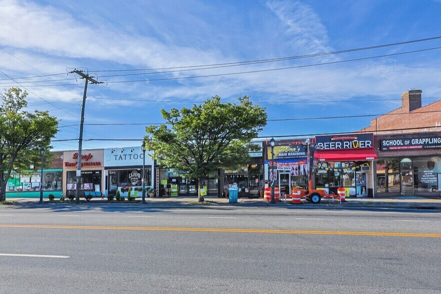 More Photos Of 967-983 Hempstead Tpke, Franklin Square Storefront For Sale
