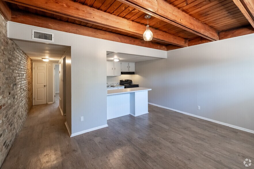 More Photos Of 2219 Dauphin Island Pky, Mobile Apartments For Sale