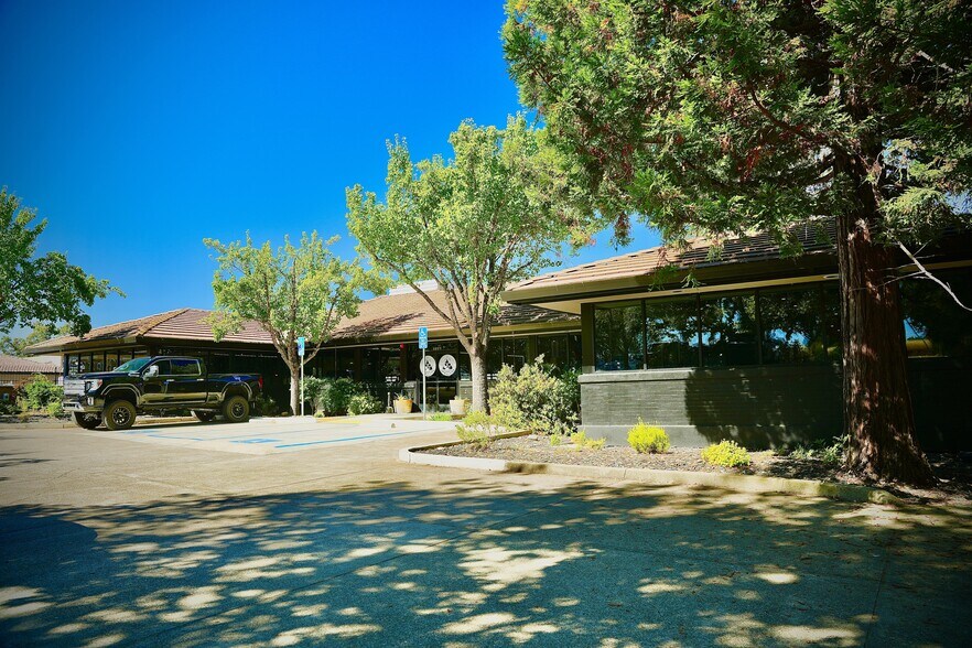 More Photos Of 3932 Ponderosa Rd, Shingle Springs Office For Sale