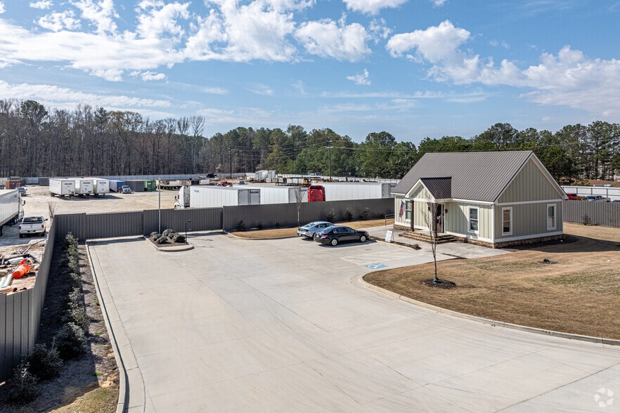 More Photos Of 9230 Industrial Dr, Covington Land For Lease