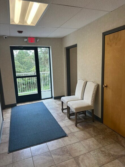 More Photos Of 2526 Monroeville Blvd, Monroeville Medical For Lease