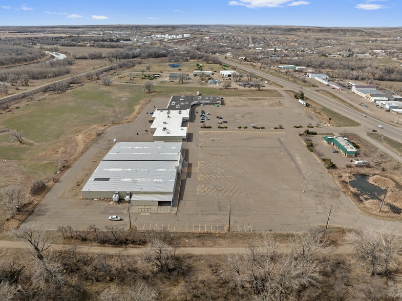 More Photos Of 1515 W Bell St, Glendive General Retail For Sale
