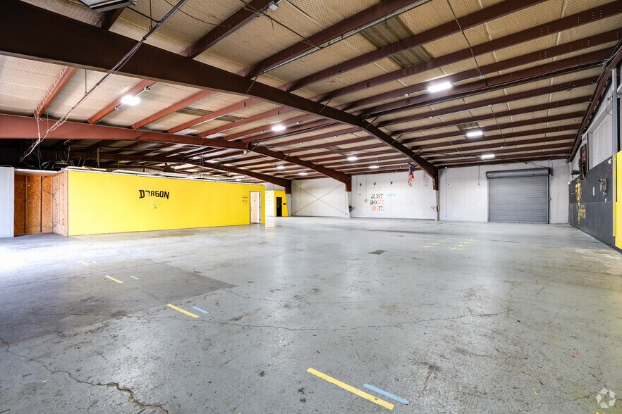 More Photos Of 2333 Delante St, Haltom City Unknown For Lease