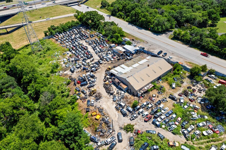 More Photos Of 10466 Central Expy, Dallas Auto Salvage Facility For Sale